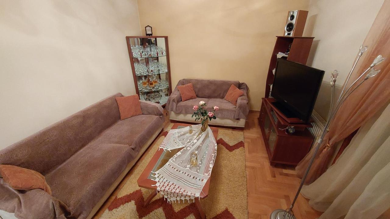 Το Σπιτικό Της Μαρίας Apartamento Maniákoi Exterior foto